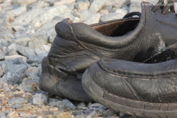 遗弃的鞋子