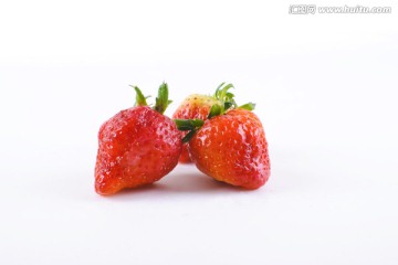 三颗草莓