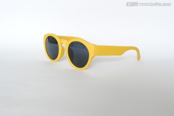 黄色时尚太阳眼镜