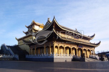 峨眉山金顶华藏寺