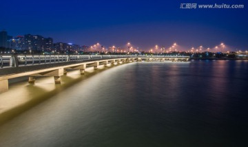 深圳湾公园观海栈道夜景