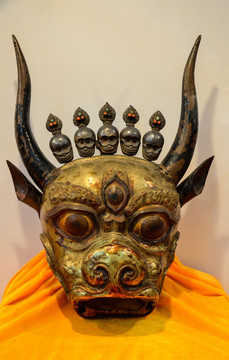 藏族鎏金牛头铜面具