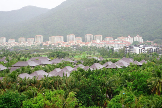 亚龙湾山林建筑