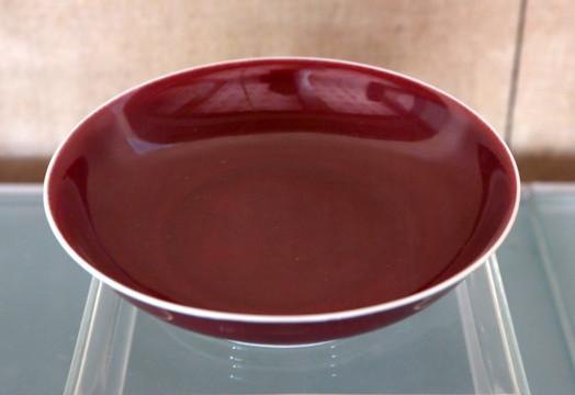清代霁红釉盘