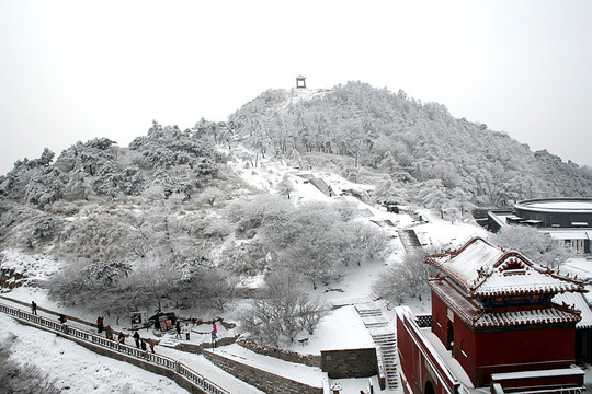 泰山南天门雪景