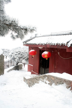 泰山雪景