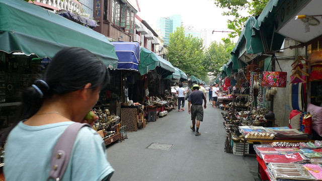 上海 东台路古玩街 古玩市场