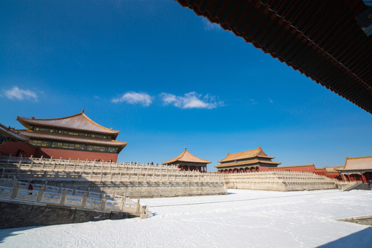 故宫三大殿 蓝天白雪