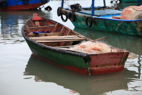 海南海边渔船