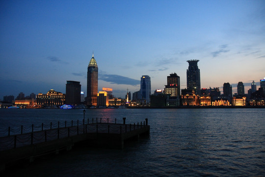 上海 外滩 夜景 浦江 建筑群