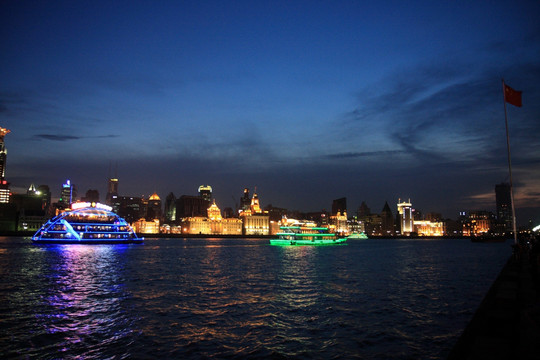 上海 外滩 夜景 浦江 游轮