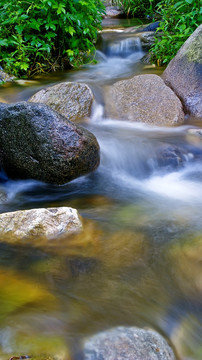 山泉溪流