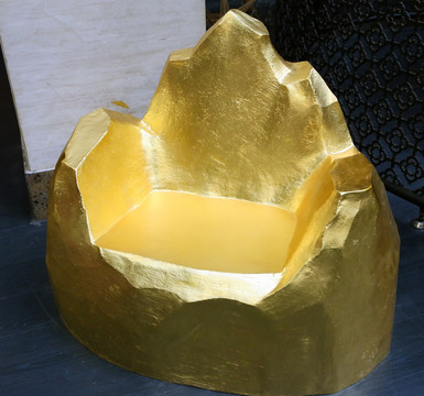 铜烤漆座椅
