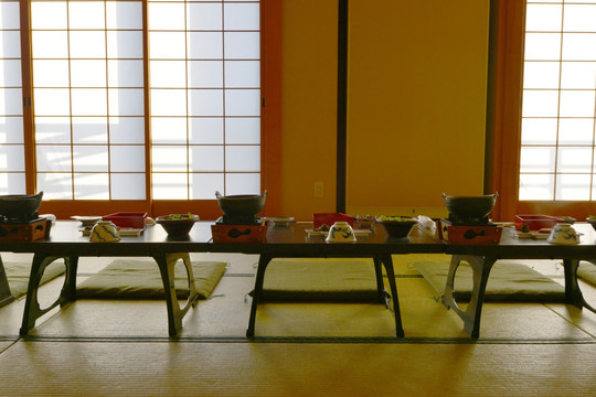 日式饭桌