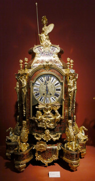 法国铜鎏金配玳瑁座钟