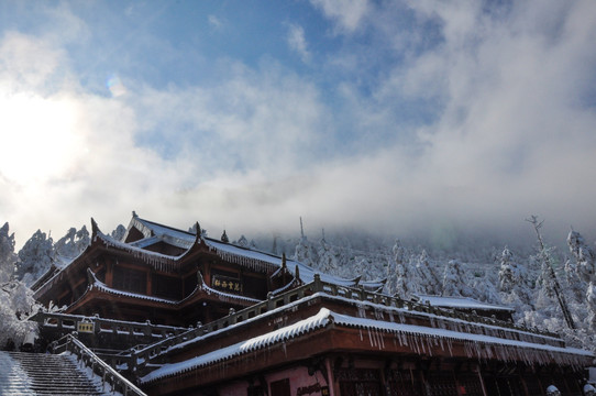 峨眉山