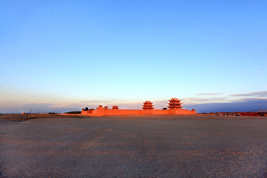 嘉峪关的夕阳