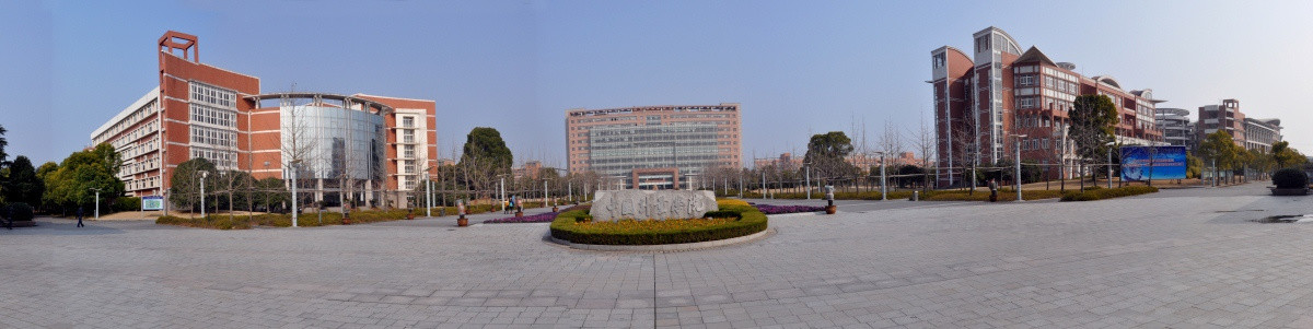 中国计量学院大门180全景