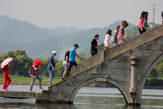 鉴湖旅游之桥上的风景