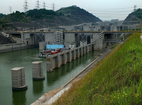 三峡船闸