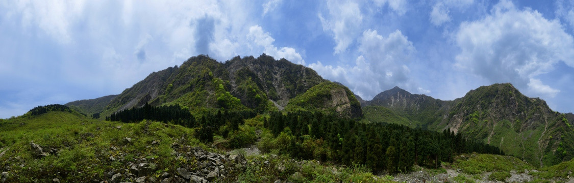 彭州太阳湾山脉全景图