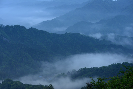 彭州龙门山云雾