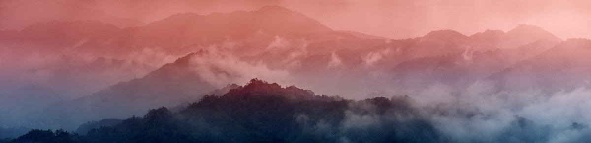 彭州龙门山云雾全景图