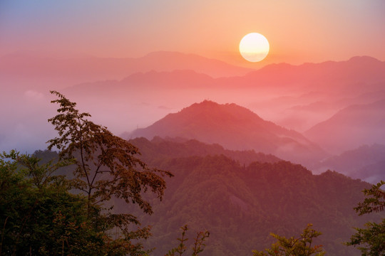 彭州龙门山日出