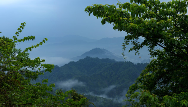 彭州龙门山云雾