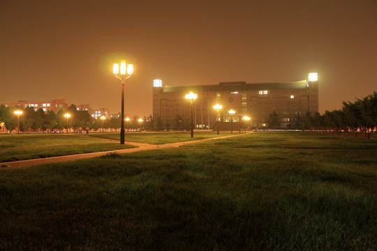 郑州大学夜景