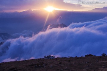 牛背山的云