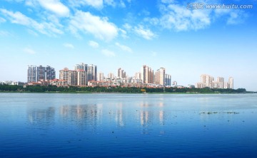 石龙金沙湾 湖景楼盘