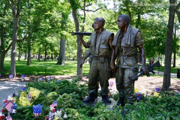 越战士兵雕像