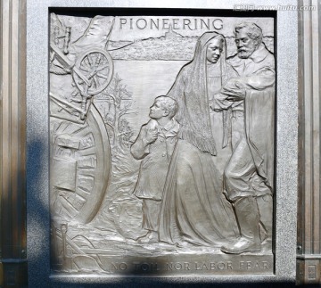 盐湖城摩门大教堂铜雕壁画