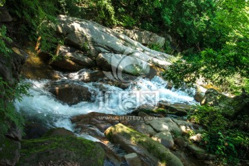 山间景色