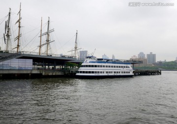 纽约哈德逊河港口