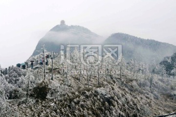 峨眉山雪景