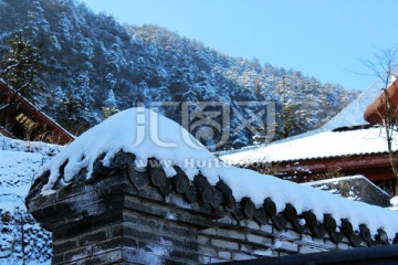 峨眉山雪景