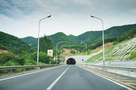 高速公路 隧道