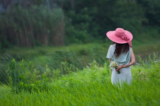 女性人物