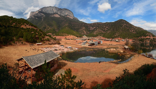 泸沽湖风景区里色岛鸟岛摄影