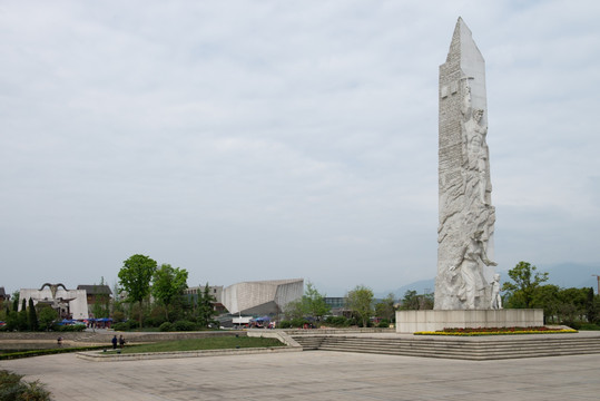 北川地震纪念碑全景