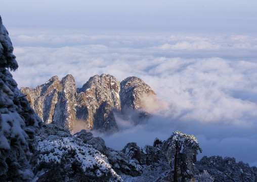 黄山冬雪云海