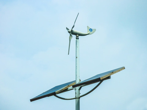 小型风力太阳能发电装置