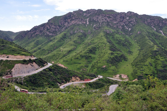 山路弯弯