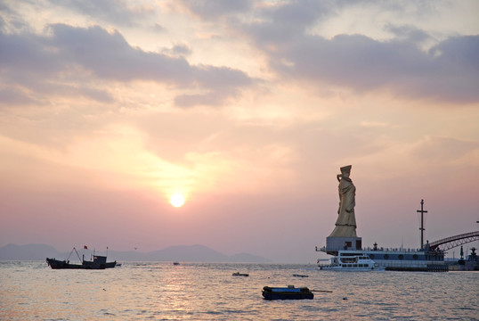 海上媽祖女神像