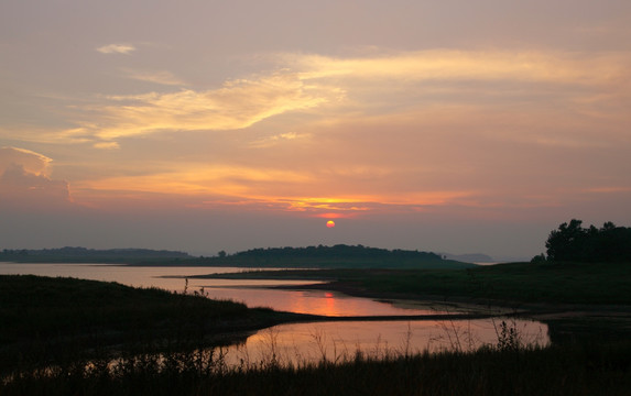 晚霞 云彩 夕阳 湖泊 波