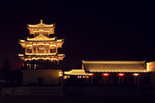 建筑夜景 龙门古玩城夜景 灯