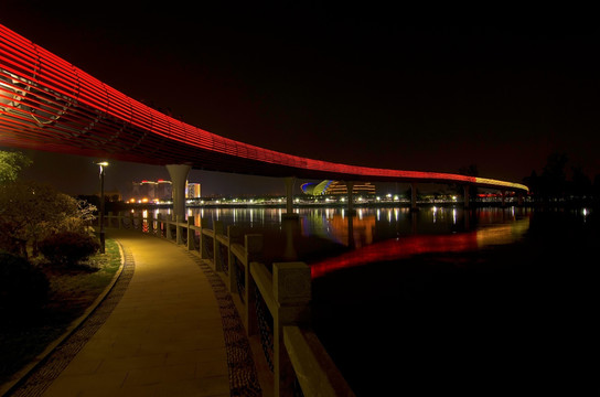 金华婺州公园彩虹桥红色灯光夜景