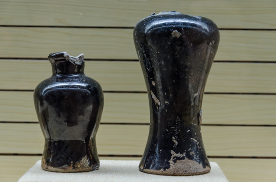 唐代黑釉瓶 登封窑瓷器